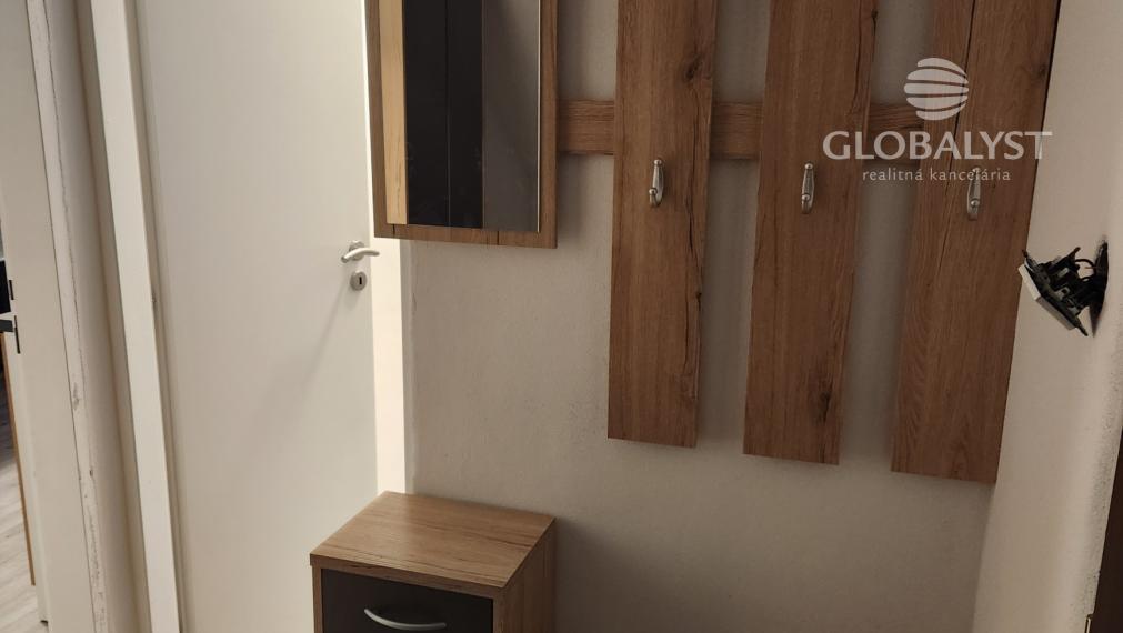 Kompletne zariadený apartmán 32 m2 na Juhu