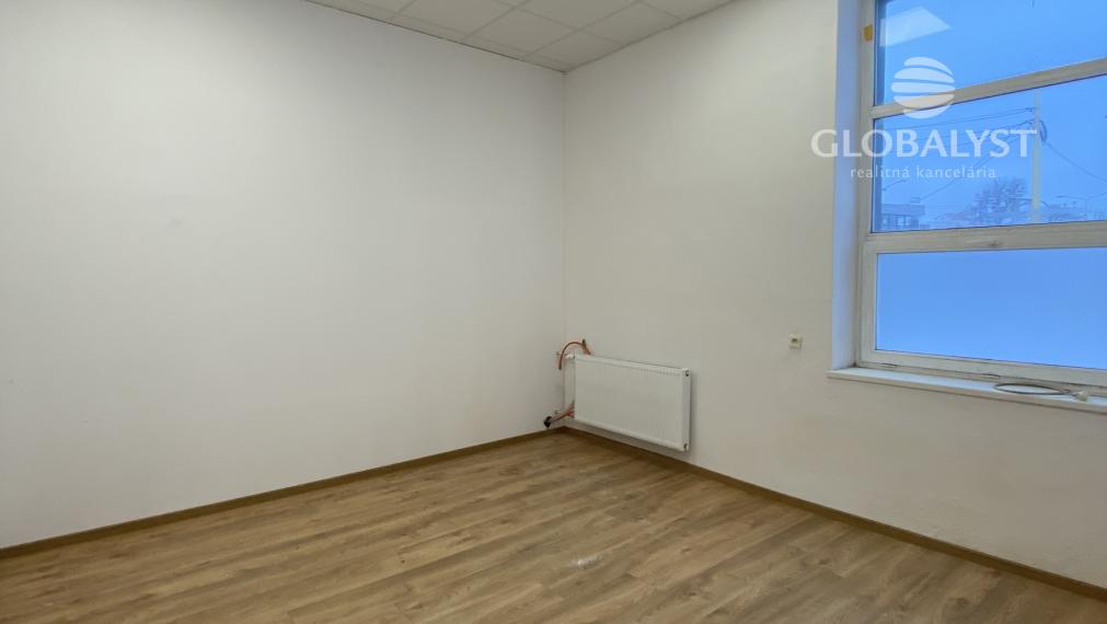 Váš nový showroom alebo predajňa s výbornou viditeľnosťou – 266 m² na prenájom!