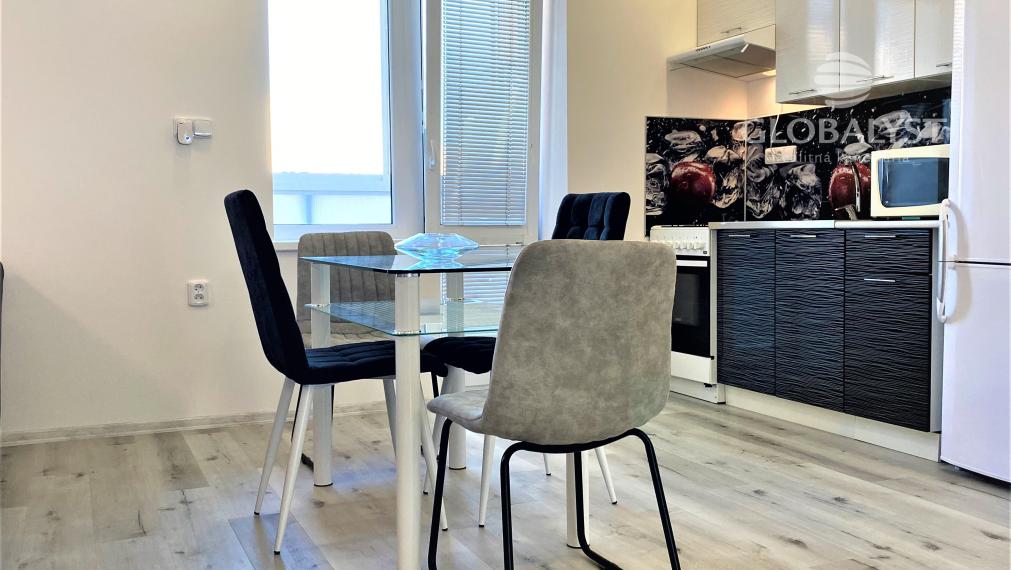 Priestranný, rekonštruovaný 3 izbový byt v centre mesta na Tatranskej