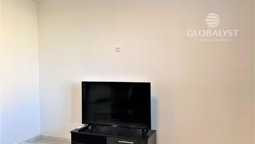 Priestranný, rekonštruovaný 3 izbový byt v centre mesta na Tatranskej