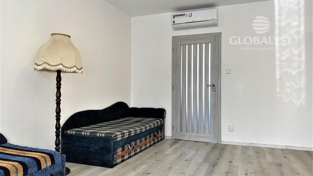 Priestranný, rekonštruovaný 3 izbový byt v centre mesta na Tatranskej