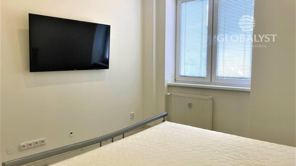 Priestranný, rekonštruovaný 3 izbový byt v centre mesta na Tatranskej