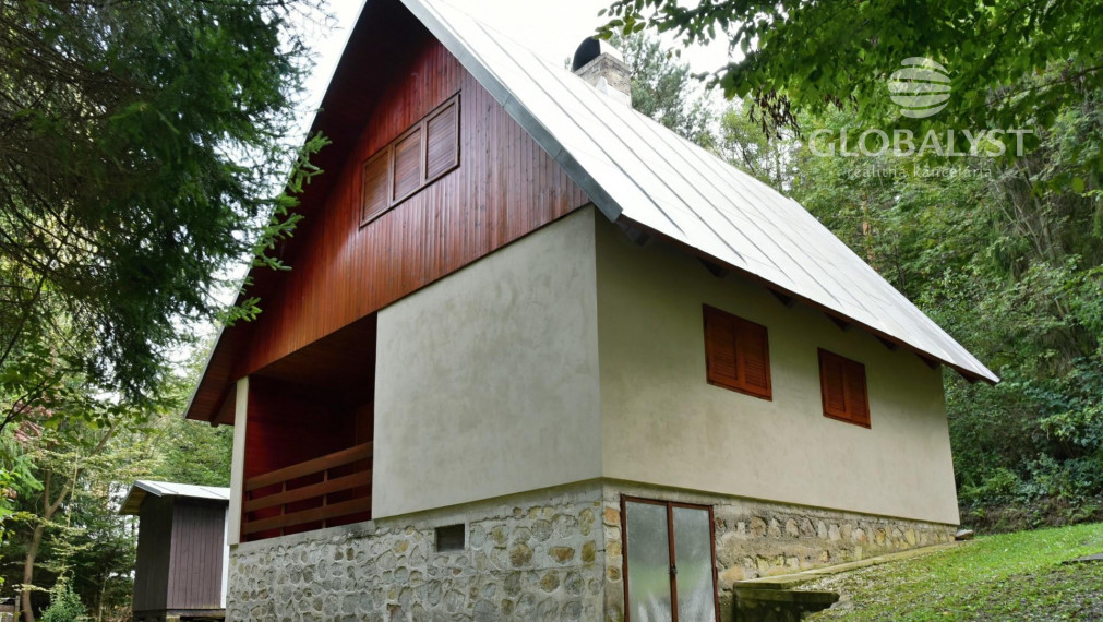 Atraktívna murovaná chata pri Ružíne