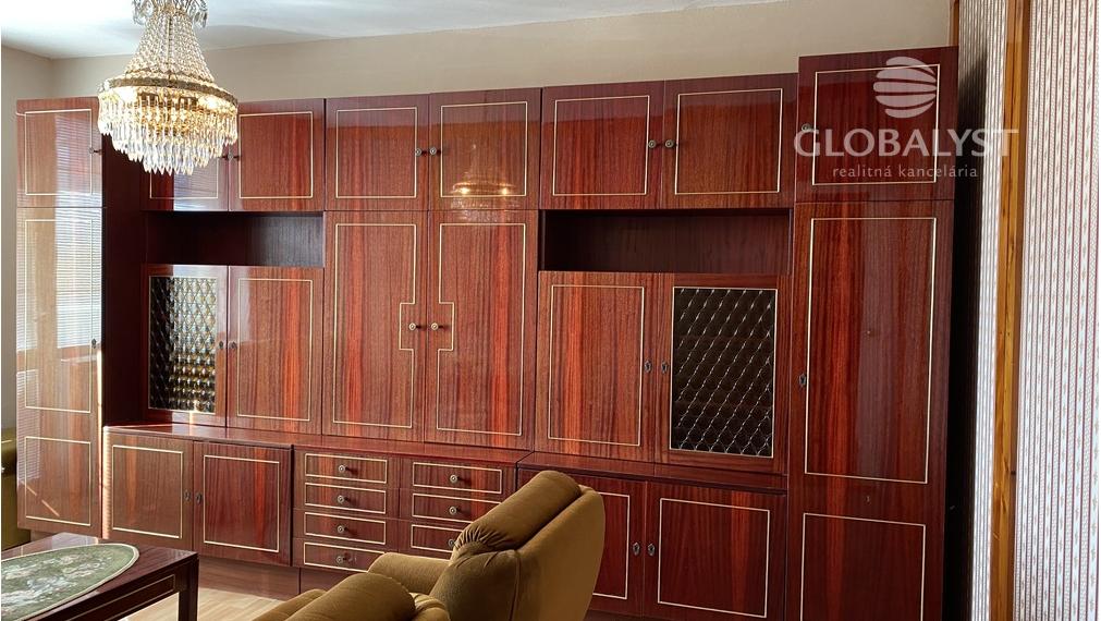 Prenájom priestranného 3-izbového bytu na Humenskej ulici v Košiciach