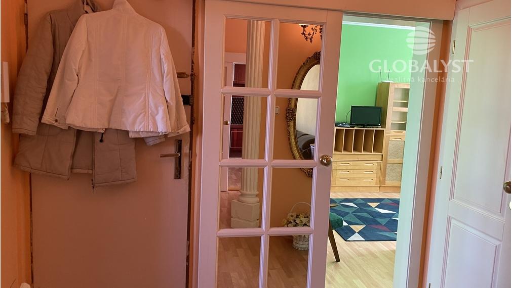 Prenájom priestranného 3-izbového bytu na Humenskej ulici v Košiciach