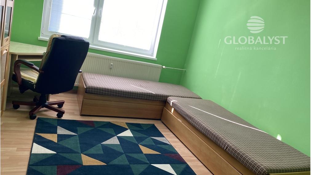 Prenájom priestranného 3-izbového bytu na Humenskej ulici v Košiciach