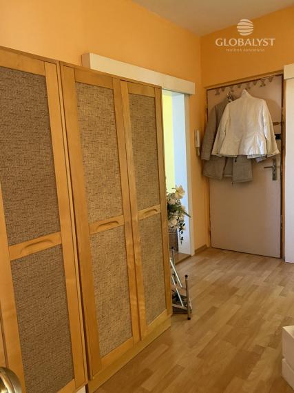 Prenájom priestranného 3-izbového bytu na Humenskej ulici v Košiciach