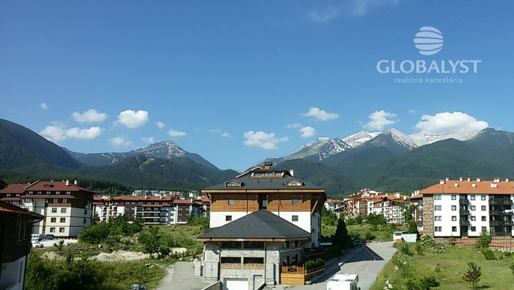 Exkluzívny panoramatický 2 izbový byt s výmerou 75 m2 - v Bansku ( Bulharsko )