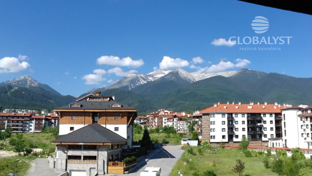 Exkluzívny panoramatický 2 izbový byt s výmerou 75 m2 - v Bansku ( Bulharsko )