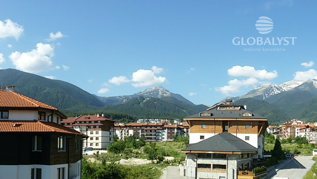 Exkluzívny panoramatický 2 izbový byt s výmerou 75 m2 - v Bansku ( Bulharsko )