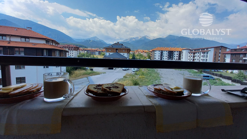 Exkluzívny panoramatický 2 izbový byt s výmerou 75 m2 - v Bansku ( Bulharsko )