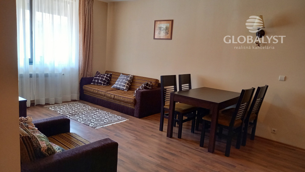 Exkluzívny panoramatický 2 izbový byt s výmerou 75 m2 - v Bansku ( Bulharsko )