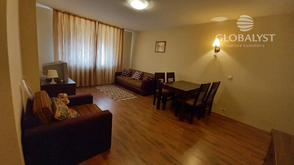 Exkluzívny panoramatický 2 izbový byt s výmerou 75 m2 - v Bansku ( Bulharsko )