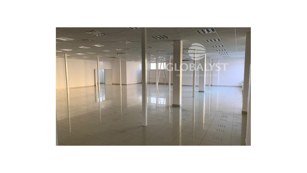 Obchodné priestory - 390 m2, vo frekventovanom OC na Furči