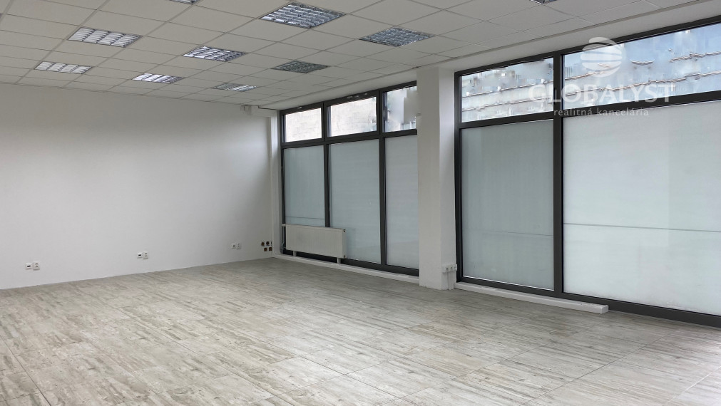 Exkluzívne obchodné priestory - 115 m2 - v širšom centre mesta
