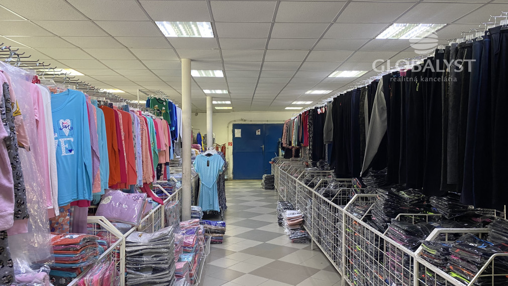 Obchodné a skladovacie priestory 840 m2, v samostatnej hale - Košice - Barca