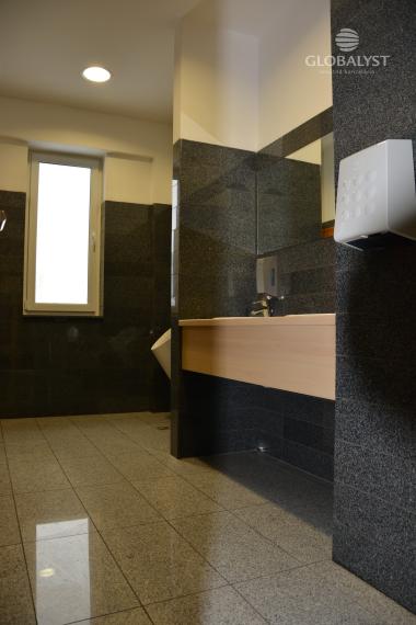 Atraktívna kancelária 86 v centre mesta s audio/video systémom a pekným výhľadom