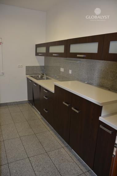 Atraktívna kancelária 86 v centre mesta s audio/video systémom a pekným výhľadom