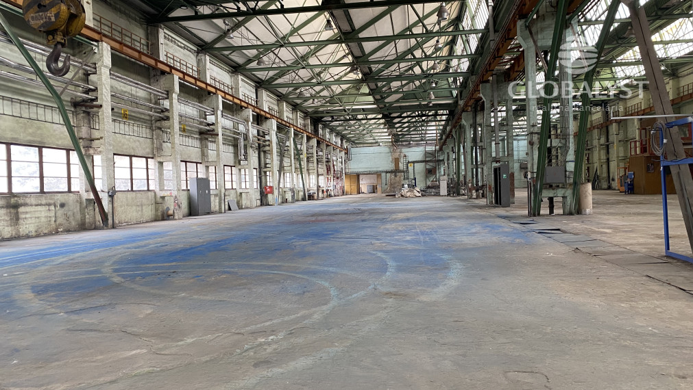 Výrobné a skladovacie priestory - 4000 m2