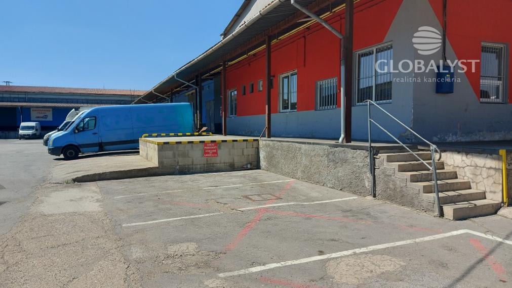 Skladové priestory 849 m2 v južnej časti mesta
