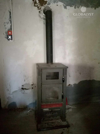 Ponúkame na predaj sedliacky dom - v obci Pácin