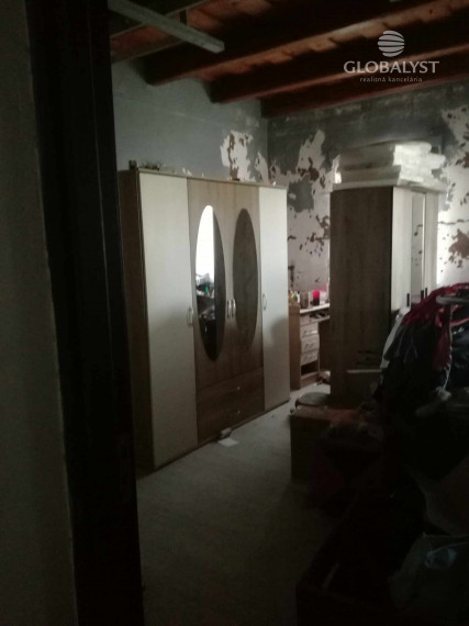 Ponúkame na predaj sedliacky dom - v obci Pácin