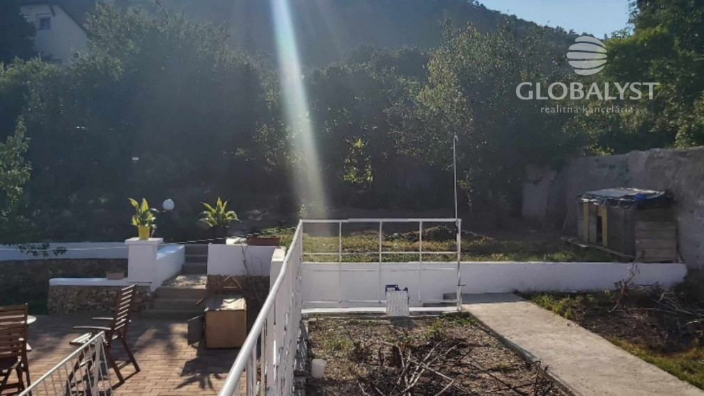 Výrazná zľava !!! Atraktívny rodinný dom s 5 bytovými jednotkami v Sátoralujhély