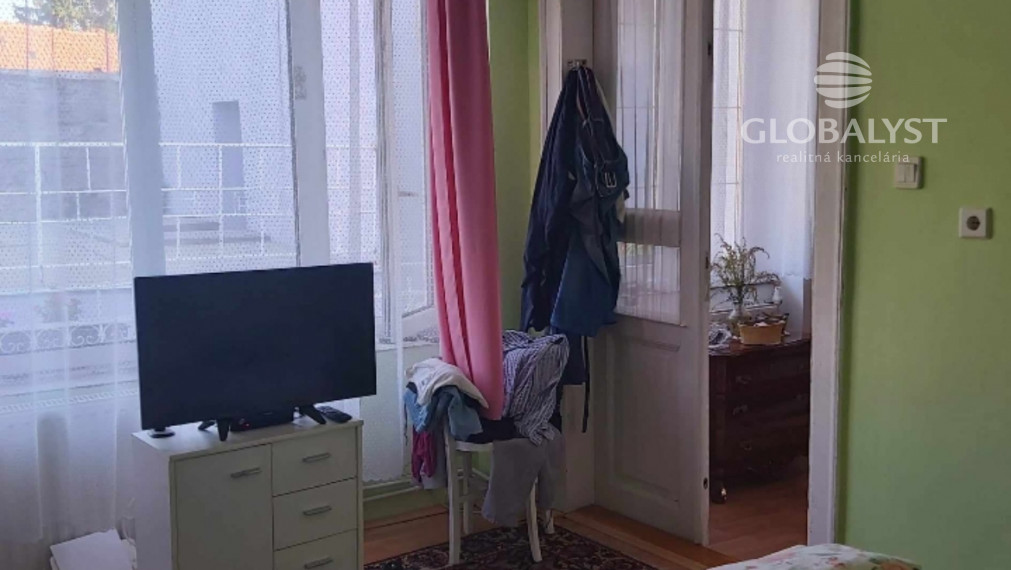 Výrazná zľava !!! Atraktívny rodinný dom s 5 bytovými jednotkami v Sátoralujhély