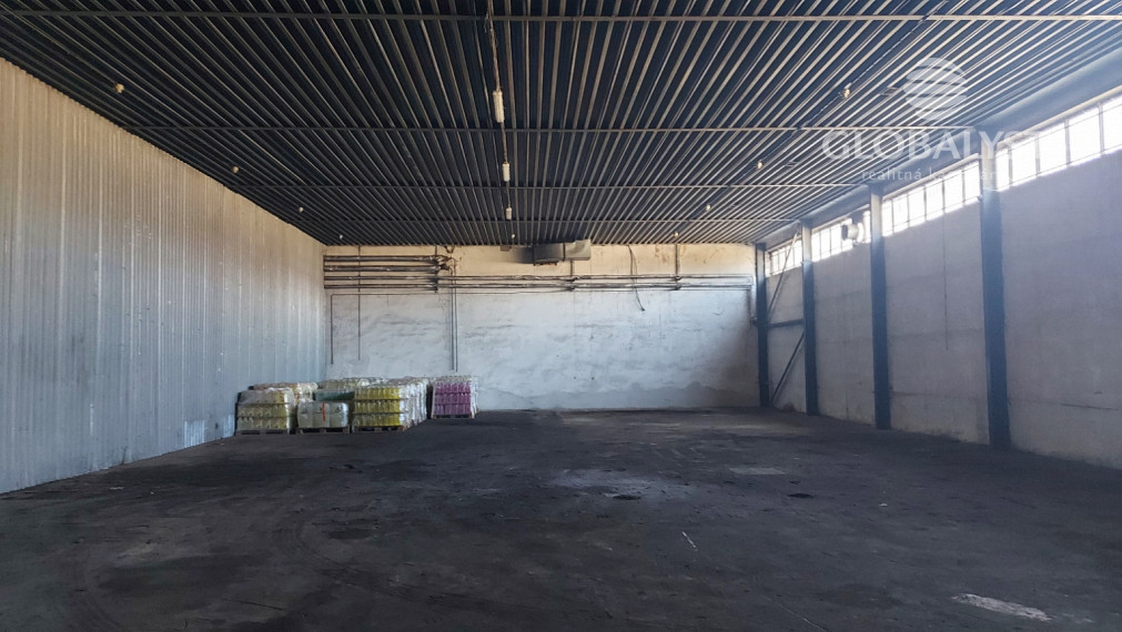 Hala na prenájom : 400 m2 - v južnej časti mesta