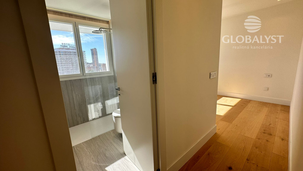 Exkluzívny apartmán - 193 m2 - Delfin Tower - Benidorm - Španielsko