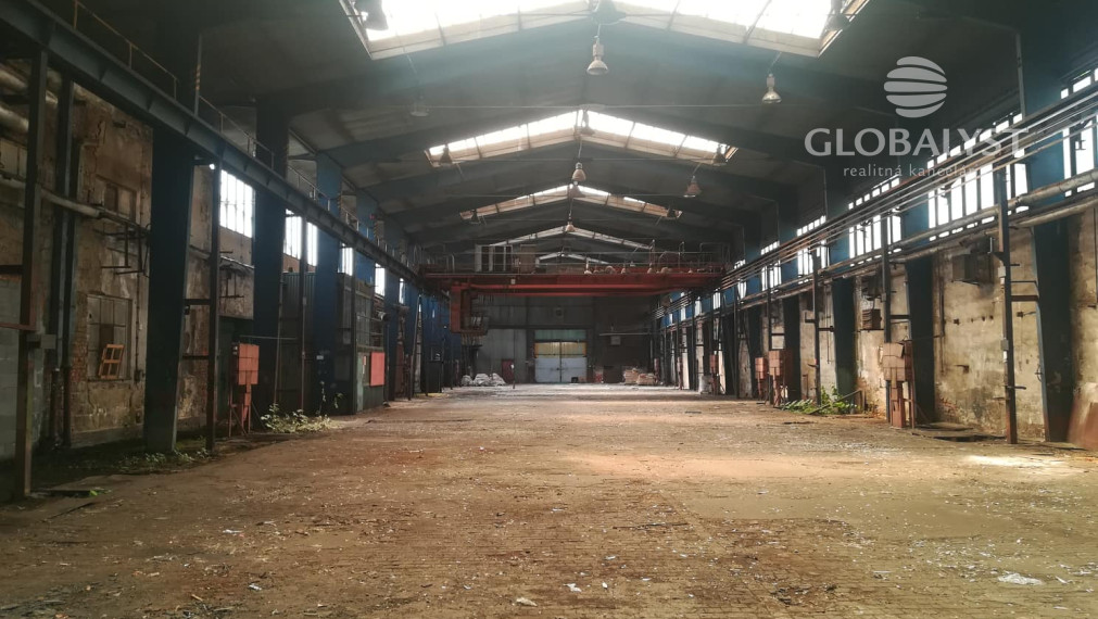 Ponúkame na predaj výrobný a skladový areál v Trebišove