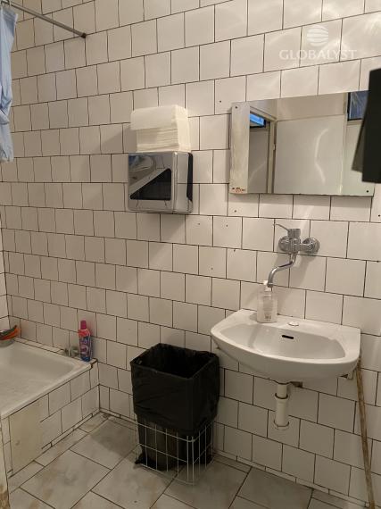 Skladovacie priestory - 385 m2  - v podnikateľskom areáli.