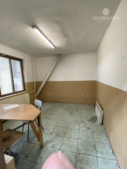 Skladovacia a výrobná hala 764 m2 pri diaľničnom privádzači