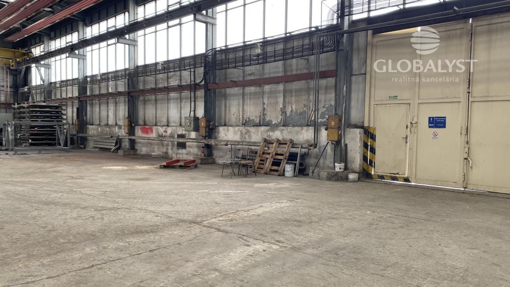 Skladovacia a výrobná hala 764 m2 pri diaľničnom privádzači