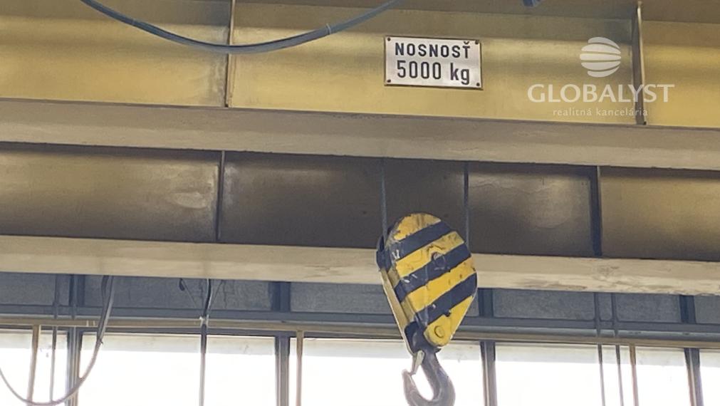 Skladovacia a výrobná hala 764 m2 pri diaľničnom privádzači