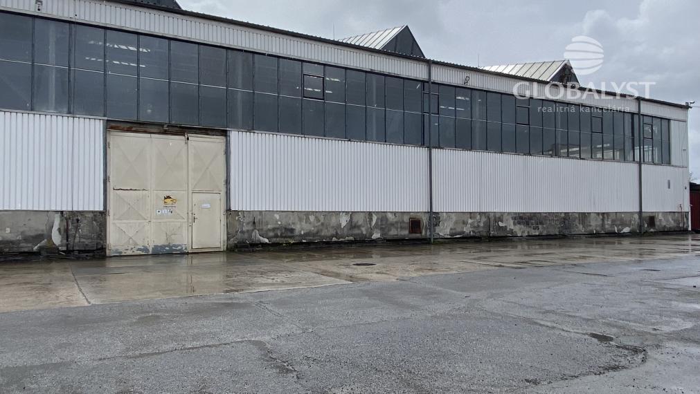 Skladovacia a výrobná hala 764 m2 pri diaľničnom privádzači