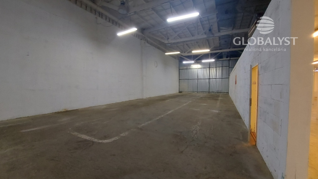 Upravené skladovacie priestory s výmerou 440 m2