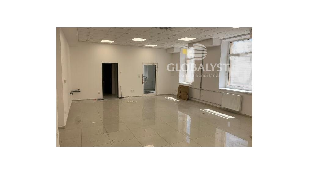 Atraktívne obchodné priestory - 72 m2 - pri Auparku