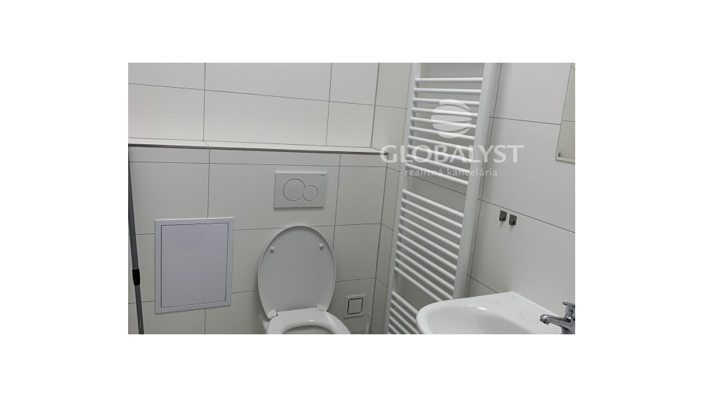 Atraktívne obchodné priestory - 72 m2 - pri Auparku