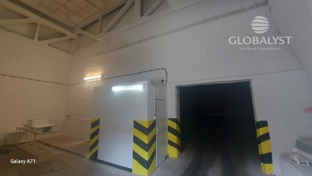 Skladovacie priestory  632 m2 v podnikateľskom areáli