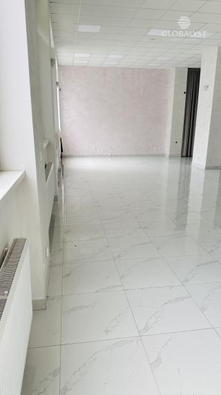 Prestížne obchodné priestory 160 a 200 m2 - v centre Prešova