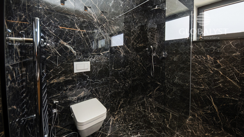 Apartmán - 2 izby - v luxusnej vile Mediterana na polostrove Solaris