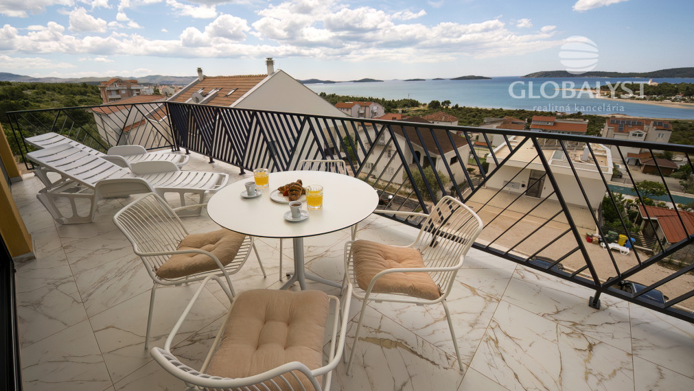 Apartmán - 2 izby - v luxusnej vile Mediterana na polostrove Solaris