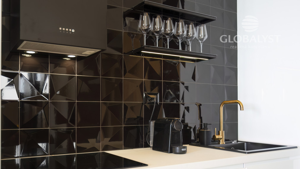 Apartmán - 2 izby - v luxusnej vile Mediterana na polostrove Solaris