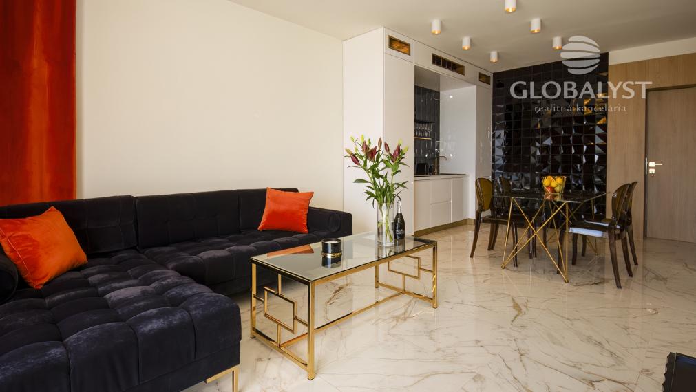 Apartmán - 2 izby - v luxusnej vile Mediterana na polostrove Solaris