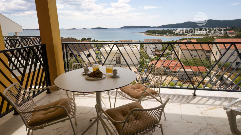 Apartmán - 3 izby - v luxusnej vile Mediterana na polostrove Solaris