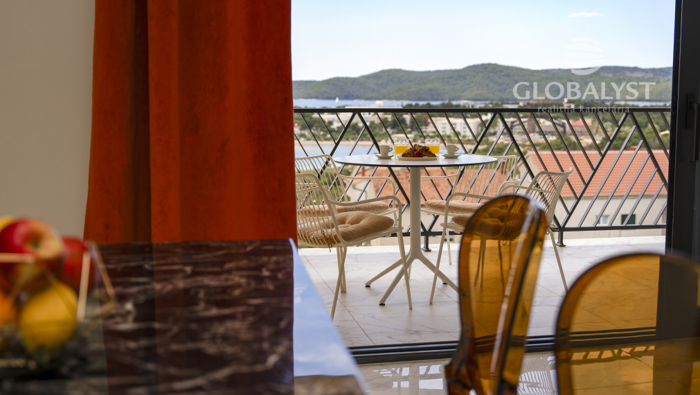 Apartmán - 3 izby - v luxusnej vile Mediterana na polostrove Solaris