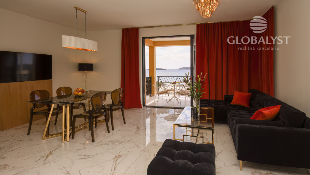 Apartmán - 3 izby - v luxusnej vile Mediterana na polostrove Solaris