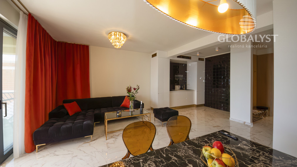 Apartmán - 3 izby - v luxusnej vile Mediterana na polostrove Solaris