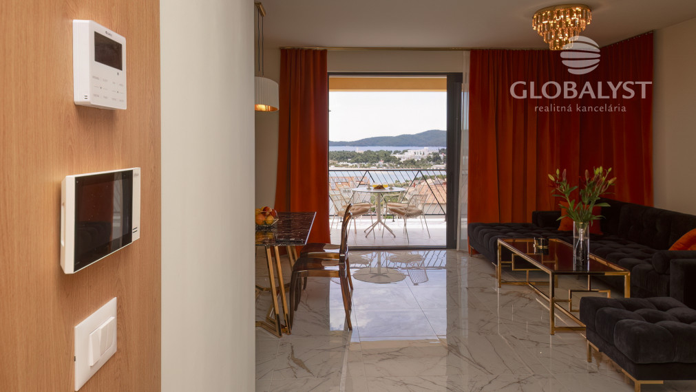 Apartmán - 3 izby - v luxusnej vile Mediterana na polostrove Solaris